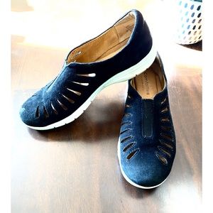 Comfortiva with Pillowtop- Black Leather Shoes